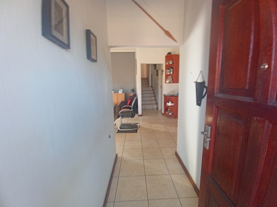 3 Bedroom Property for Sale in Oakdene Gauteng