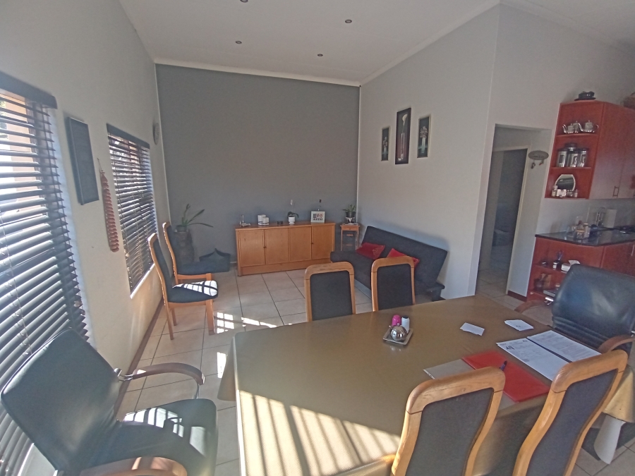 3 Bedroom Property for Sale in Oakdene Gauteng