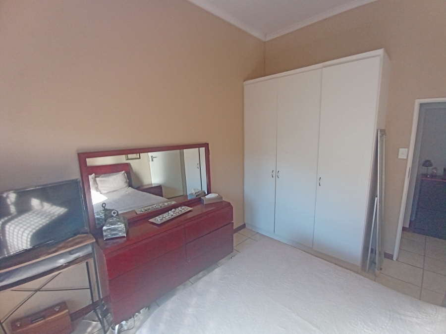 3 Bedroom Property for Sale in Oakdene Gauteng