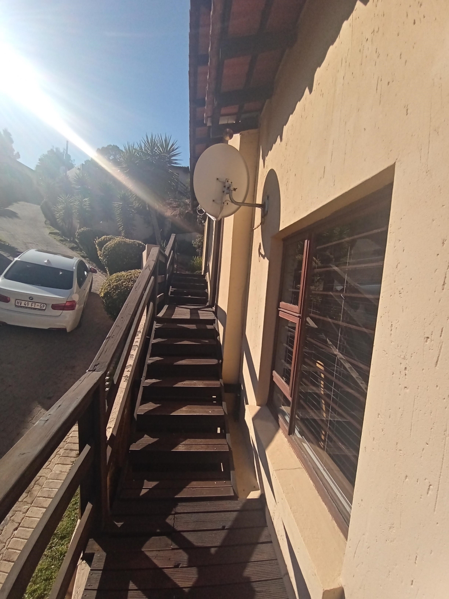3 Bedroom Property for Sale in Oakdene Gauteng