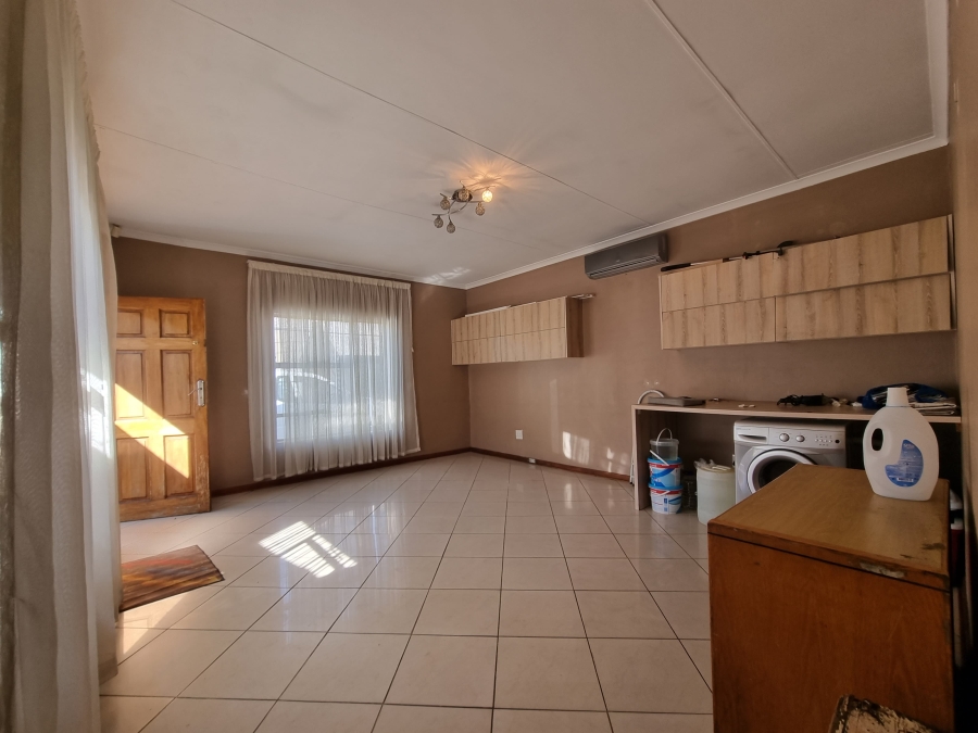 3 Bedroom Property for Sale in Robertsham Gauteng