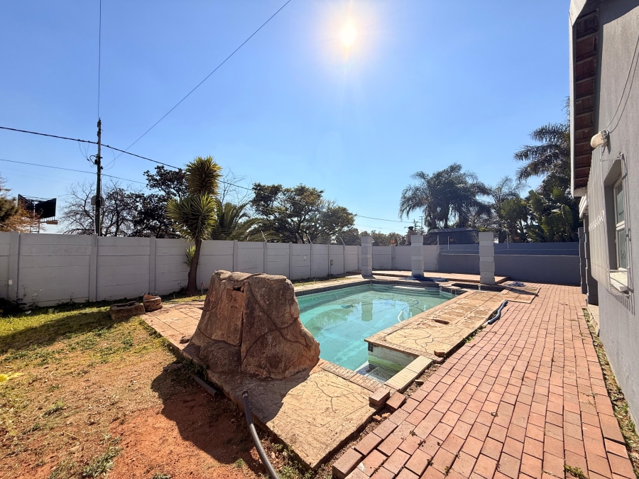 3 Bedroom Property for Sale in Robertsham Gauteng