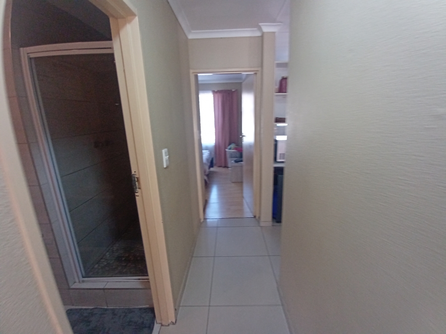 2 Bedroom Property for Sale in Winchester Hills Gauteng