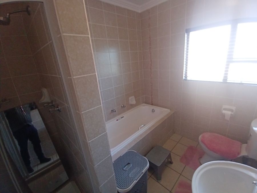 2 Bedroom Property for Sale in Winchester Hills Gauteng