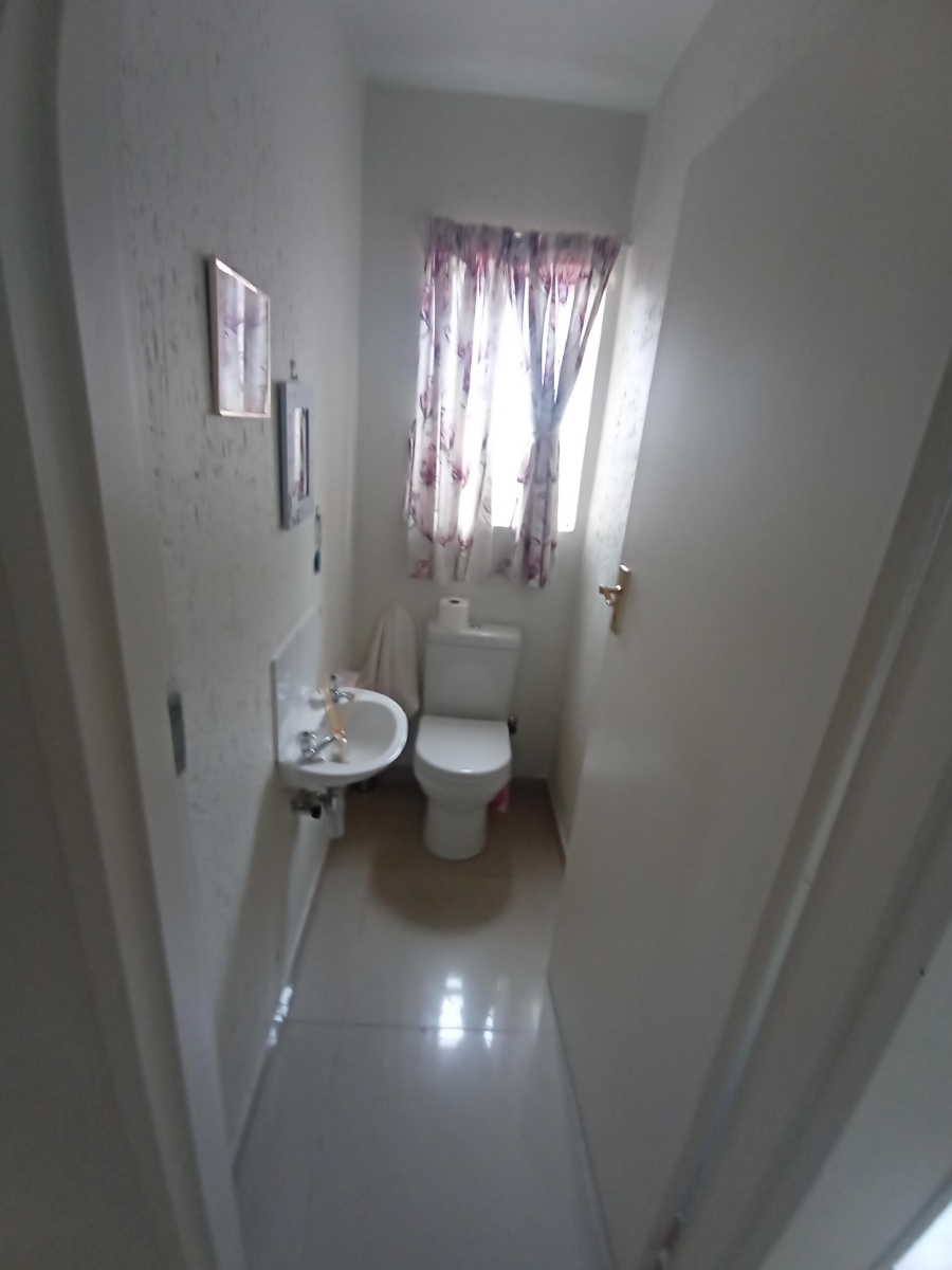 3 Bedroom Property for Sale in Brackendowns Gauteng