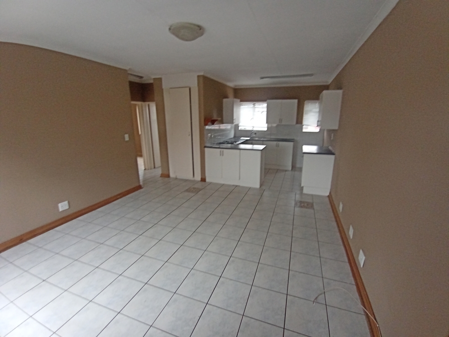 2 Bedroom Property for Sale in Brackendowns Gauteng