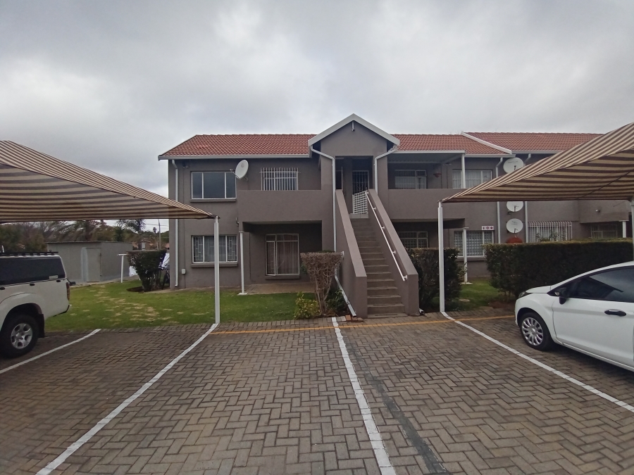 2 Bedroom Property for Sale in Brackendowns Gauteng