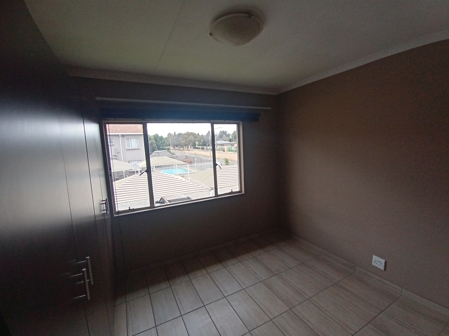 2 Bedroom Property for Sale in Brackendowns Gauteng