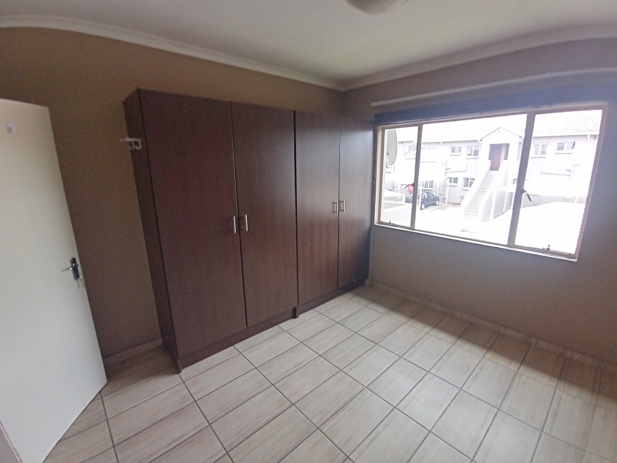 2 Bedroom Property for Sale in Brackendowns Gauteng
