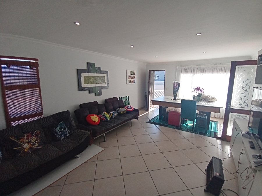2 Bedroom Property for Sale in Bassonia Gauteng