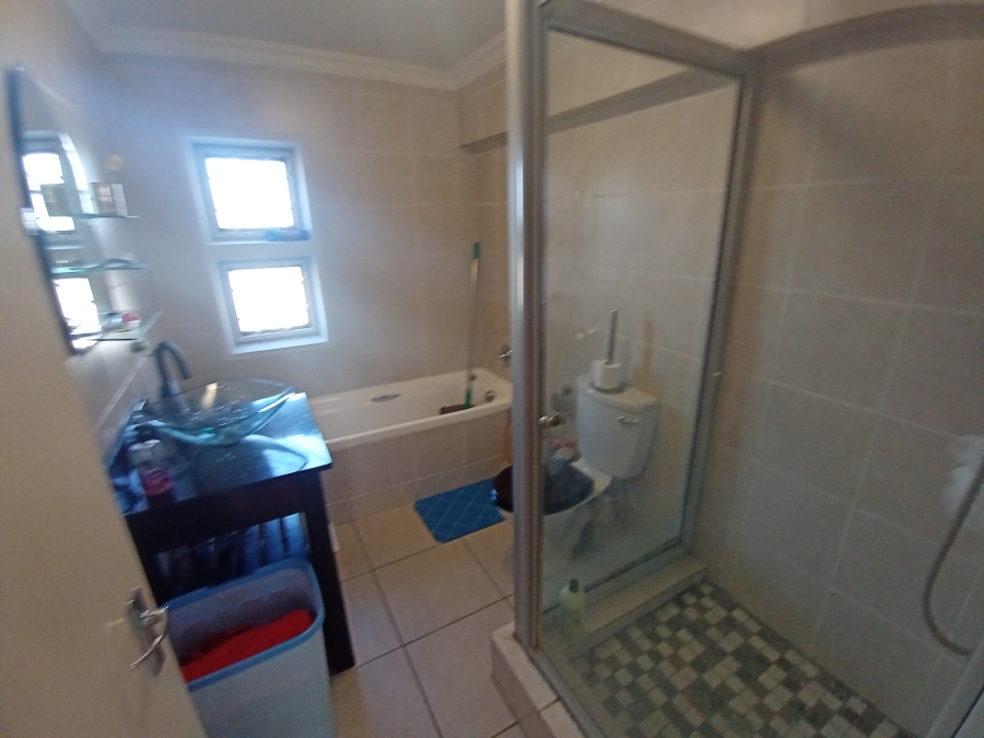 2 Bedroom Property for Sale in Bassonia Gauteng