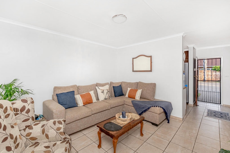 2 Bedroom Property for Sale in Pierre Van Ryneveld Gauteng