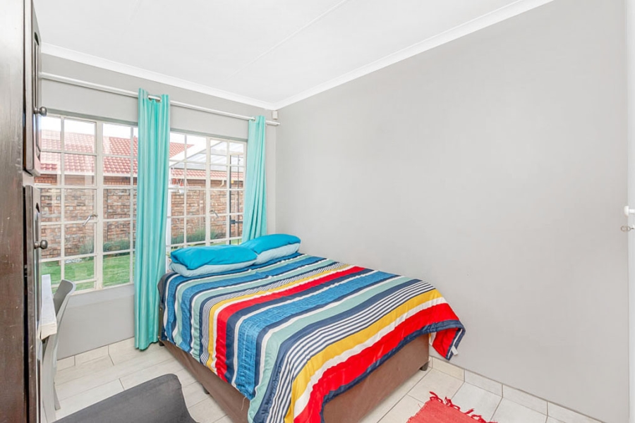 2 Bedroom Property for Sale in Pierre Van Ryneveld Gauteng