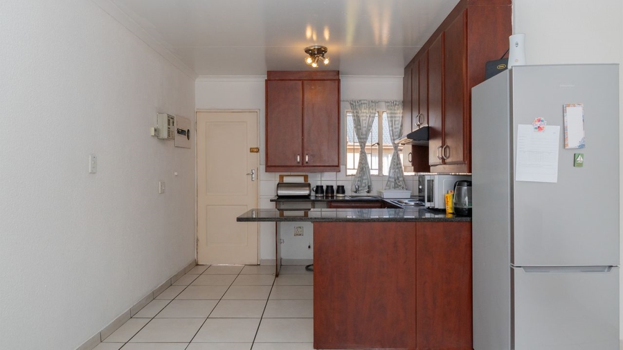 2 Bedroom Property for Sale in Lakefield Gauteng