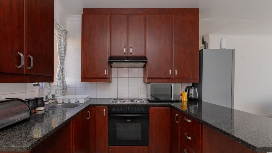 2 Bedroom Property for Sale in Lakefield Gauteng