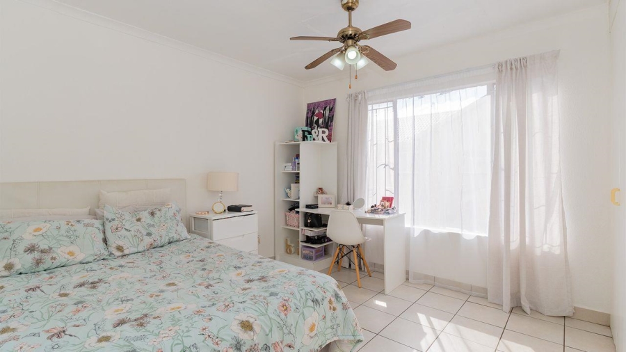 2 Bedroom Property for Sale in Lakefield Gauteng