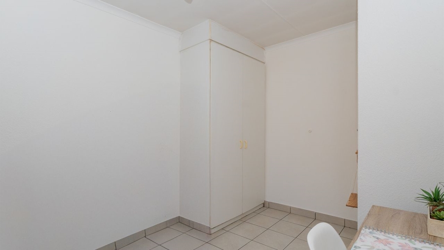 2 Bedroom Property for Sale in Lakefield Gauteng