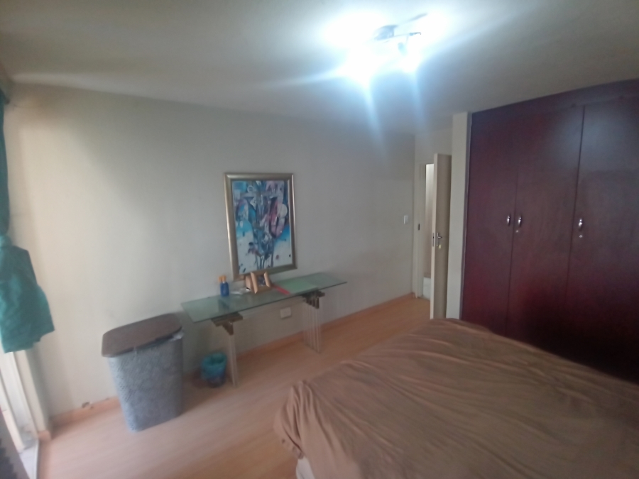 2 Bedroom Property for Sale in Mulbarton Gauteng