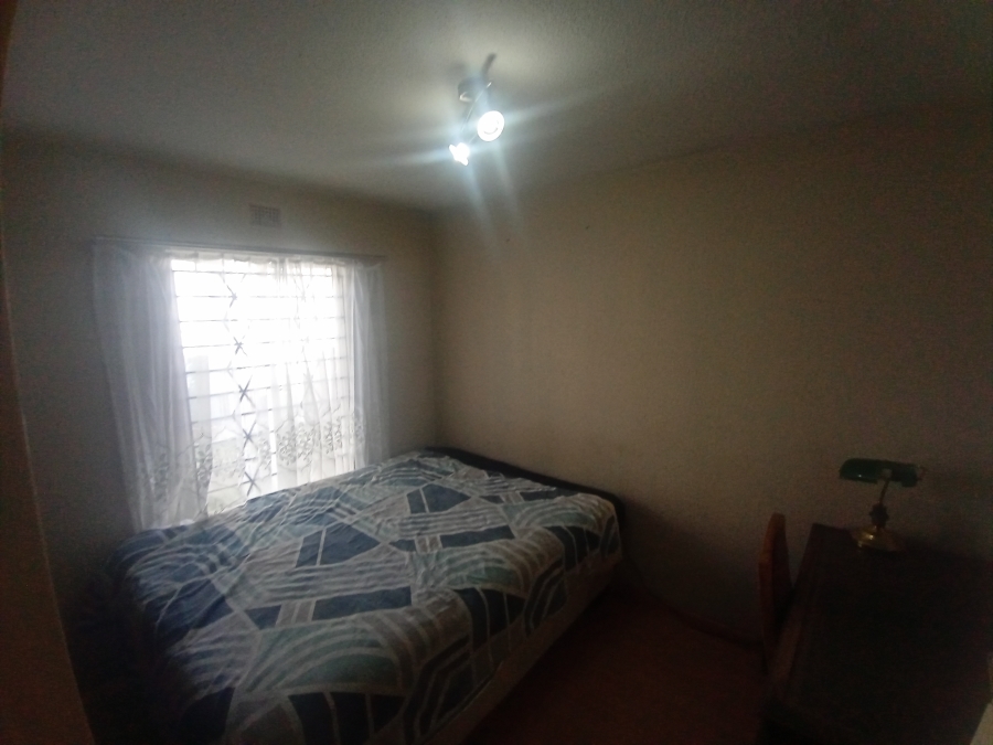 2 Bedroom Property for Sale in Mulbarton Gauteng
