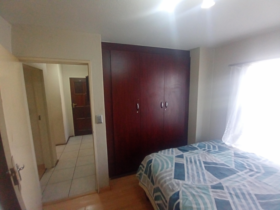 2 Bedroom Property for Sale in Mulbarton Gauteng