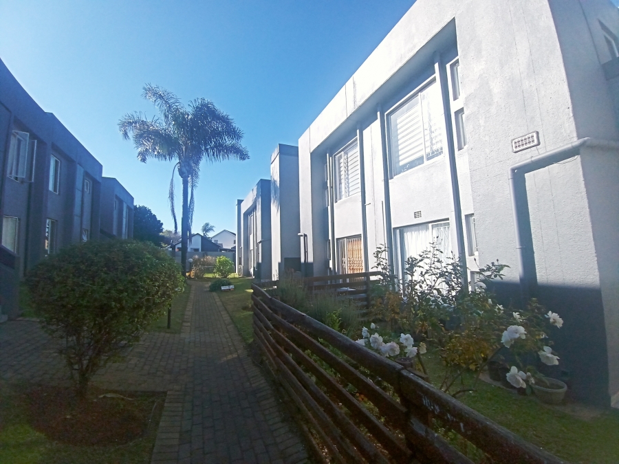 2 Bedroom Property for Sale in Mulbarton Gauteng