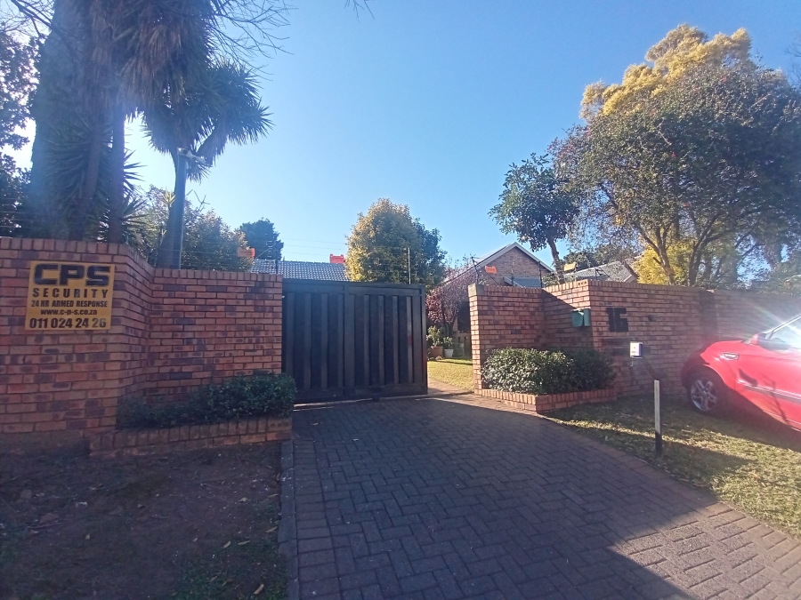 4 Bedroom Property for Sale in Glenvista Gauteng