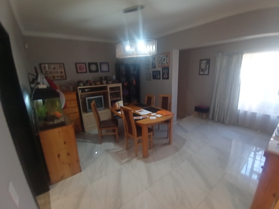 4 Bedroom Property for Sale in Glenvista Gauteng
