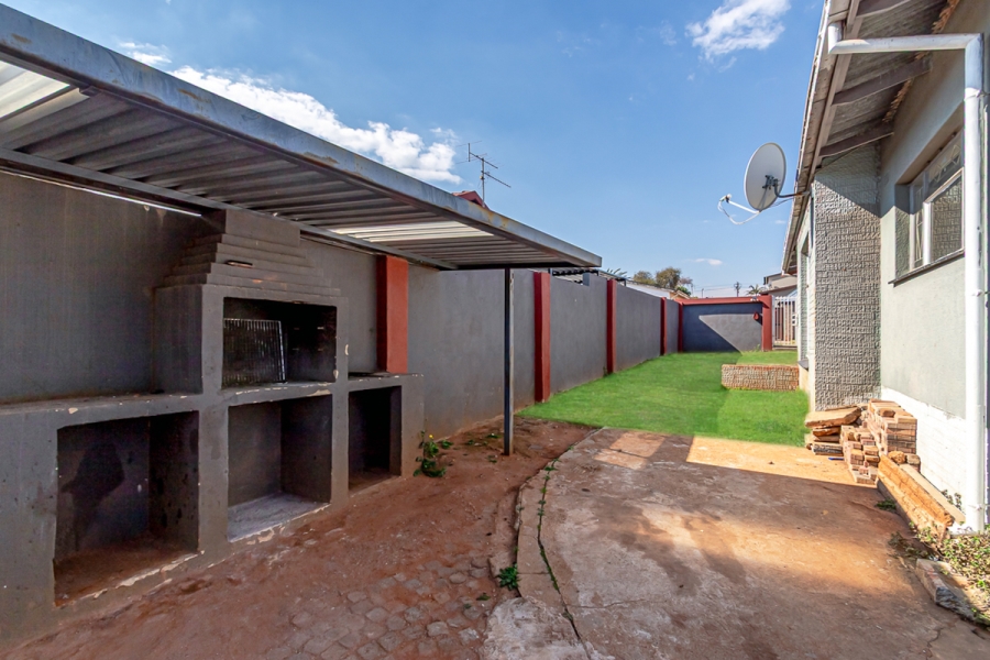 3 Bedroom Property for Sale in Sophiatown Gauteng