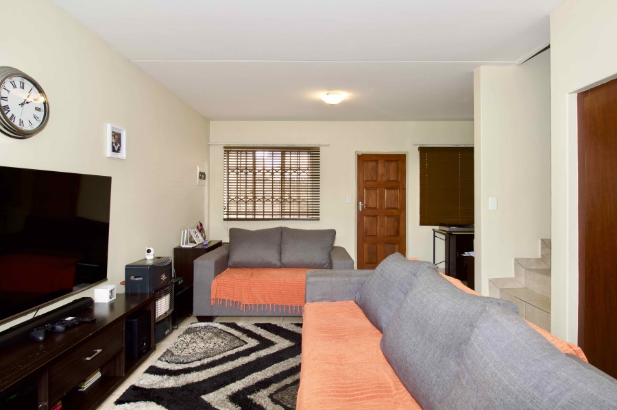 2 Bedroom Property for Sale in Annlin Gauteng