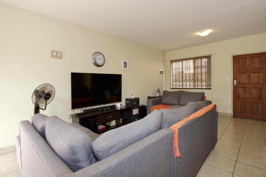 2 Bedroom Property for Sale in Annlin Gauteng