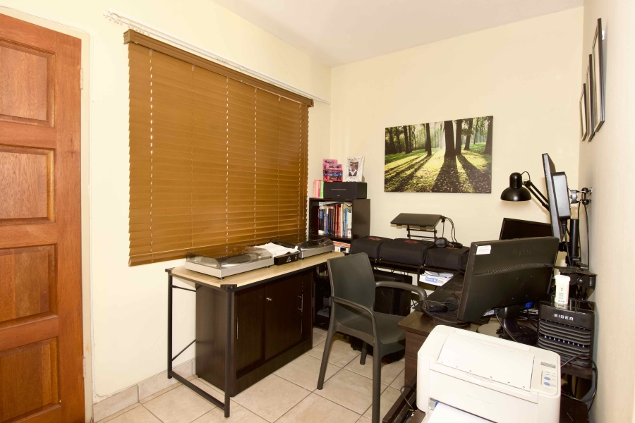 2 Bedroom Property for Sale in Annlin Gauteng
