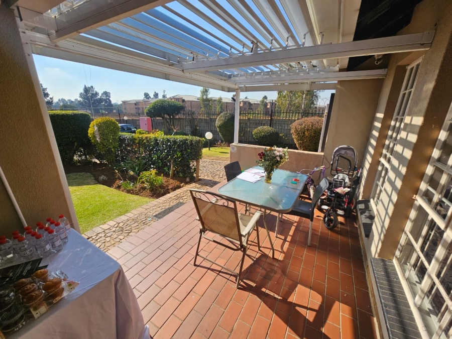 2 Bedroom Property for Sale in Albertsdal Gauteng