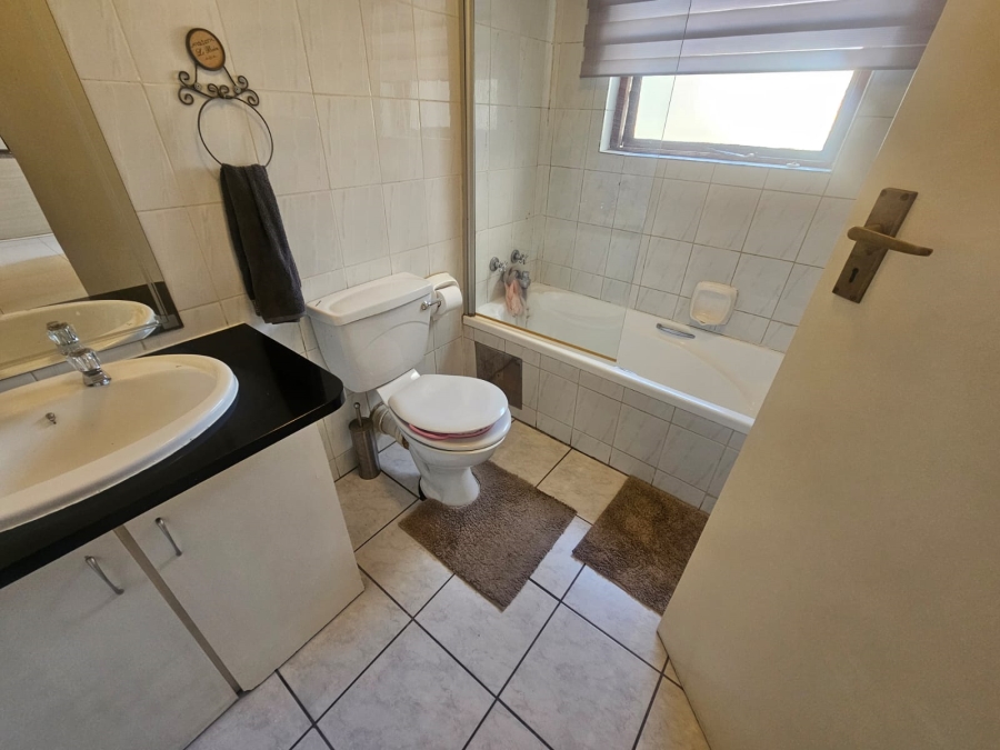 2 Bedroom Property for Sale in Raceview Gauteng