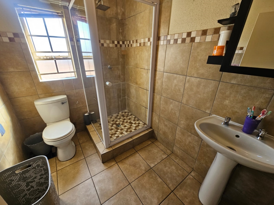 3 Bedroom Property for Sale in Albertsdal Gauteng
