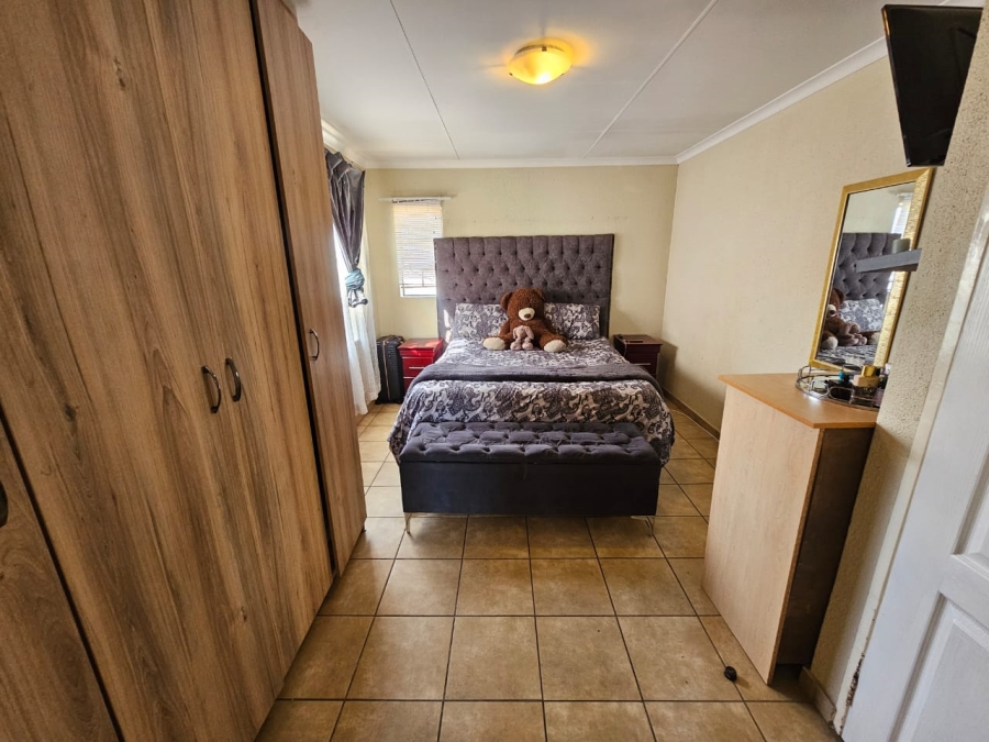 3 Bedroom Property for Sale in Albertsdal Gauteng