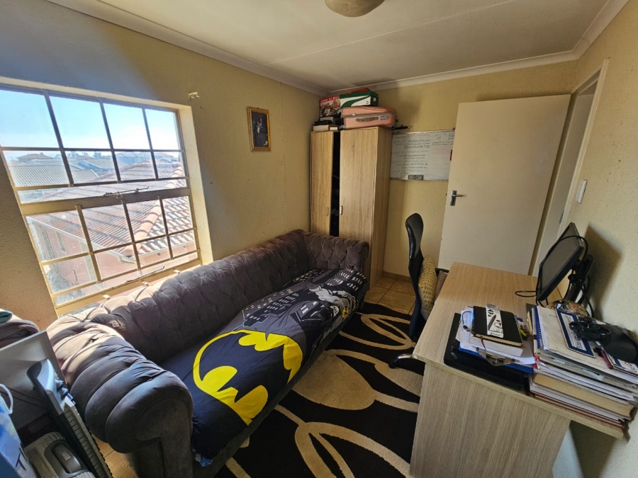 3 Bedroom Property for Sale in Albertsdal Gauteng