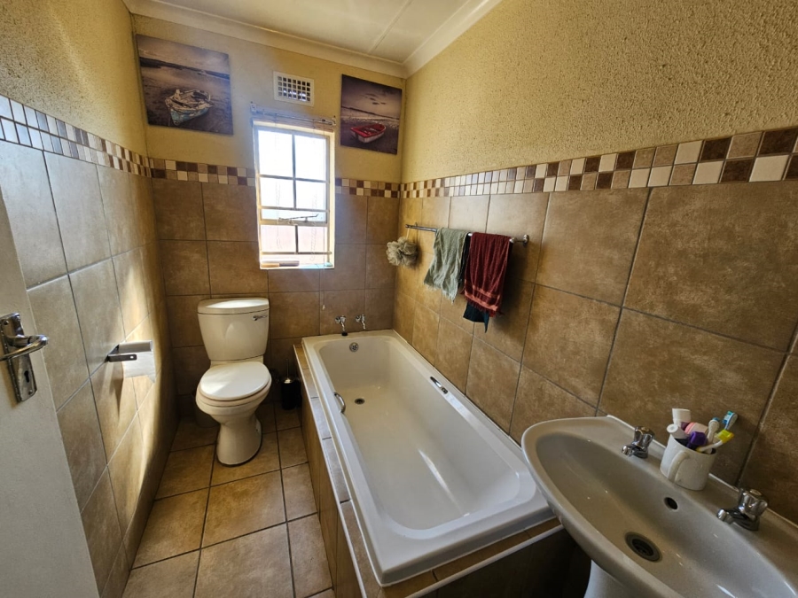 3 Bedroom Property for Sale in Albertsdal Gauteng