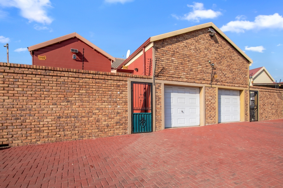 4 Bedroom Property for Sale in Benoni Central Gauteng