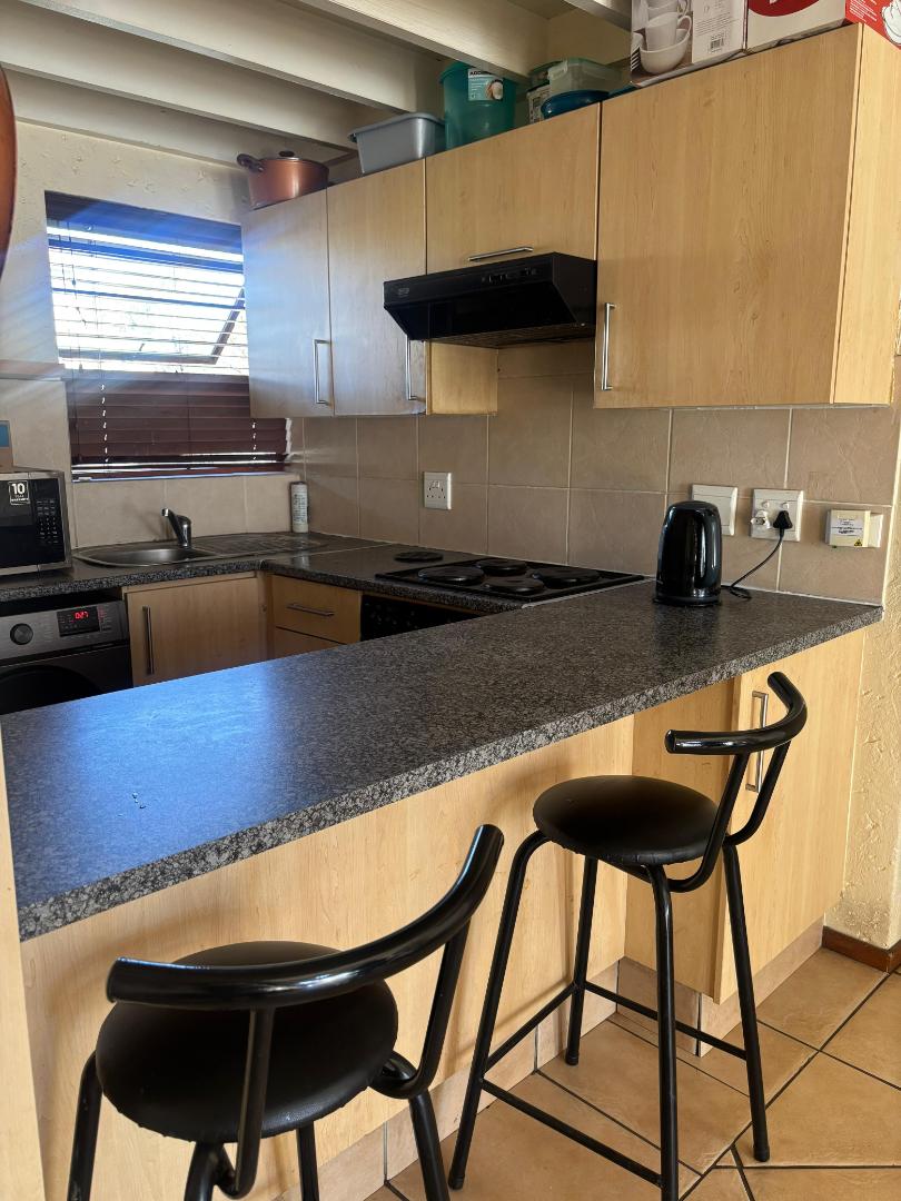 1 Bedroom Property for Sale in Lonehill Gauteng