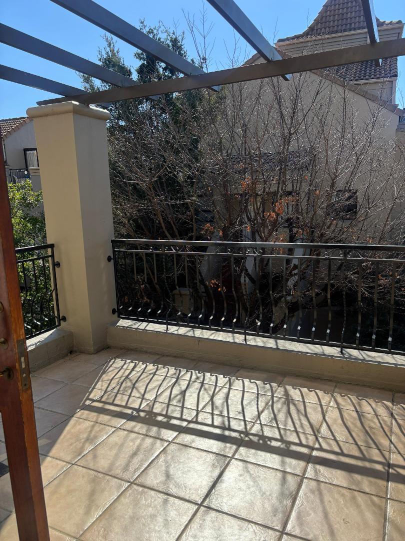 1 Bedroom Property for Sale in Lonehill Gauteng