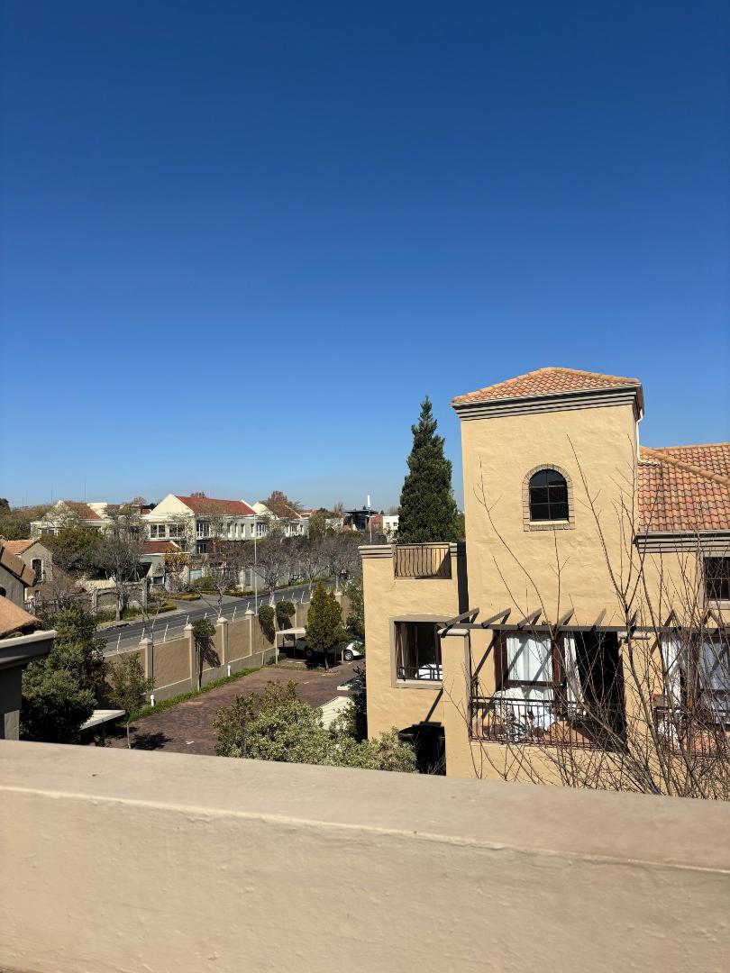 1 Bedroom Property for Sale in Lonehill Gauteng