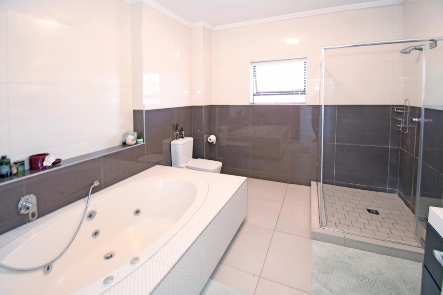 4 Bedroom Property for Sale in Kyalami Glen Estate Gauteng
