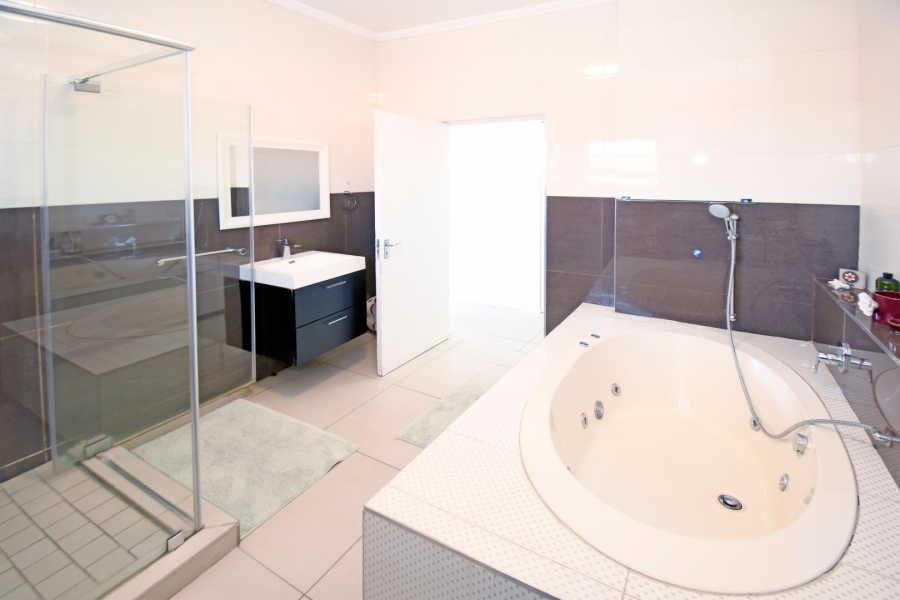 4 Bedroom Property for Sale in Kyalami Glen Estate Gauteng