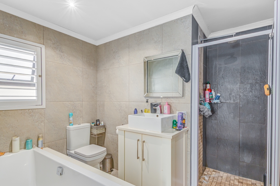 2 Bedroom Property for Sale in Craigavon Gauteng