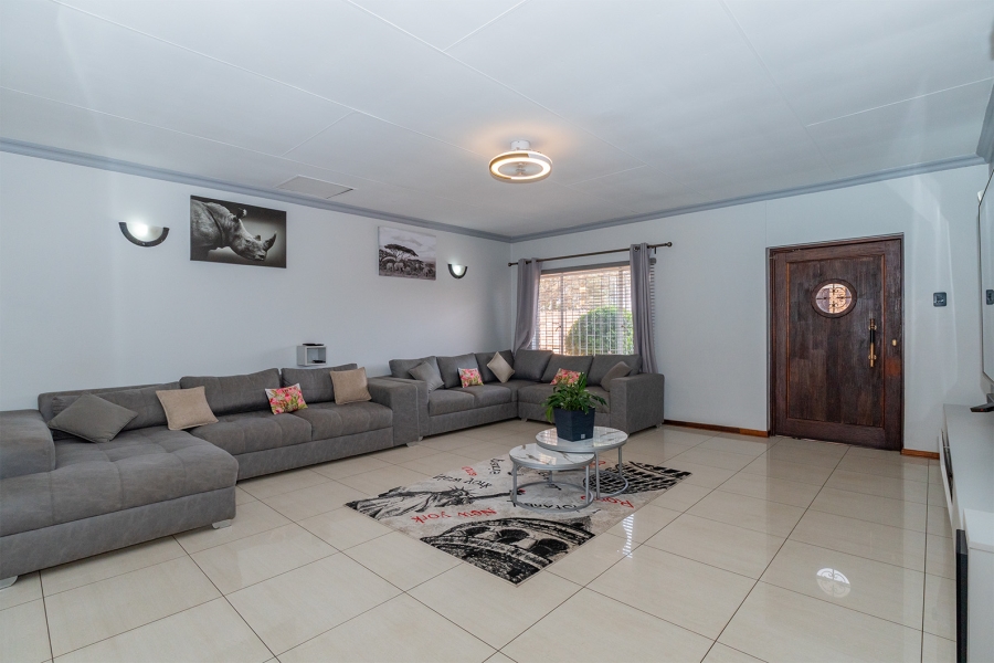 4 Bedroom Property for Sale in Van Riebeeck Park Gauteng