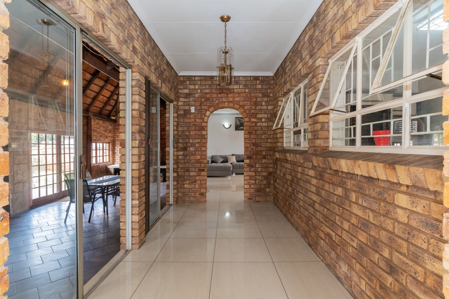 4 Bedroom Property for Sale in Van Riebeeck Park Gauteng
