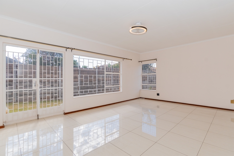 4 Bedroom Property for Sale in Van Riebeeck Park Gauteng