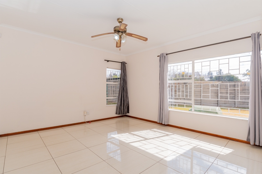 4 Bedroom Property for Sale in Van Riebeeck Park Gauteng