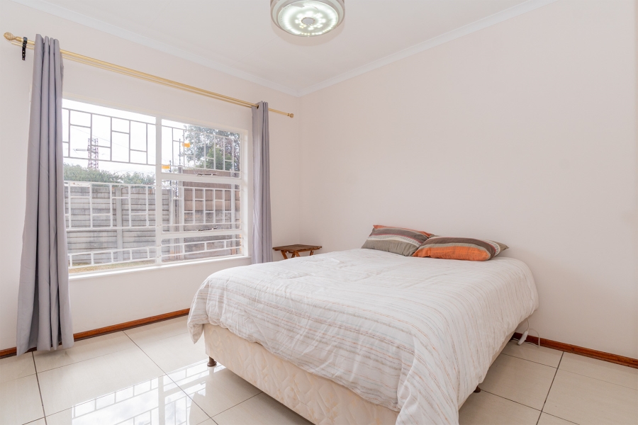 4 Bedroom Property for Sale in Van Riebeeck Park Gauteng