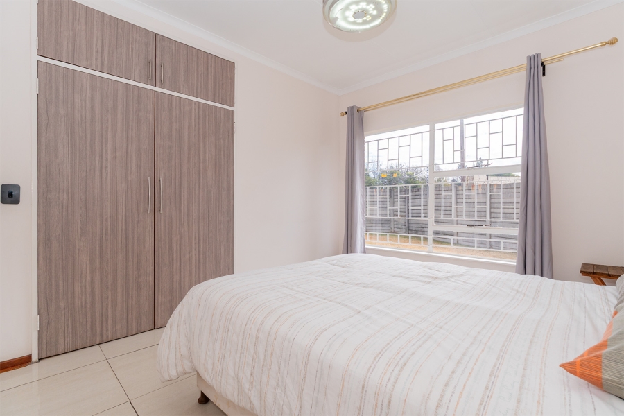 4 Bedroom Property for Sale in Van Riebeeck Park Gauteng